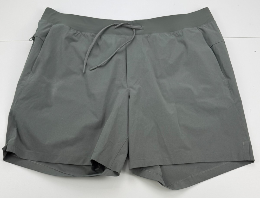 Lululemon Zeroed In Linerless Shorts 7" Mens XXL 2XL Grey Sage Green LM7BJ0S